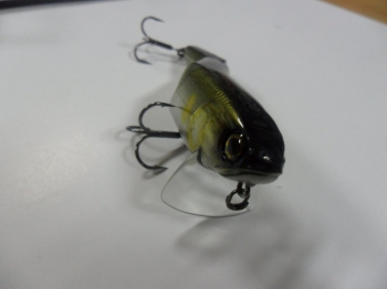 Воблер Jackall HAMA-KU-RU R: мелководный универсал