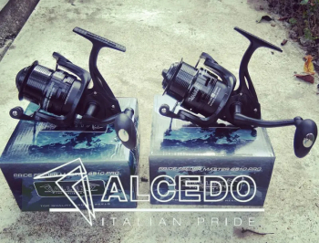 «Темный рыцарь» Alcedo allux pride feeder master 6510 pro