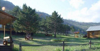 База отдыха "Бухта Крестовая"