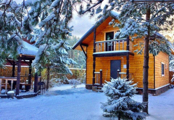 Коттеджи на озере Селигер